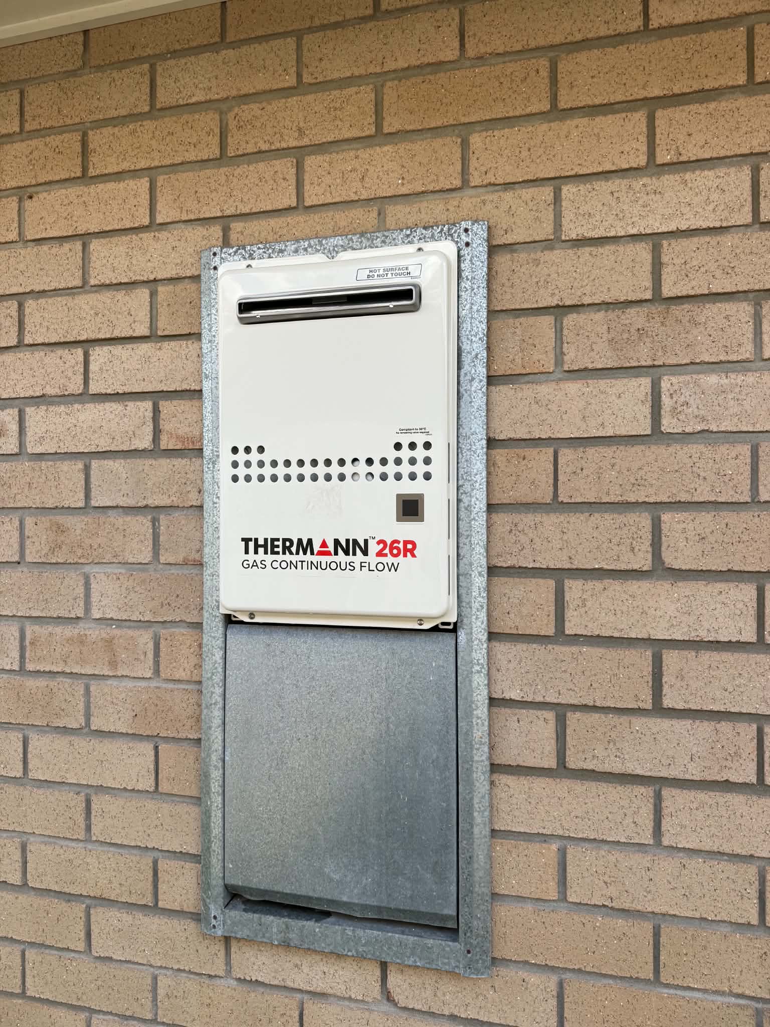 Thermann 26R gas continuous flow hot water installation